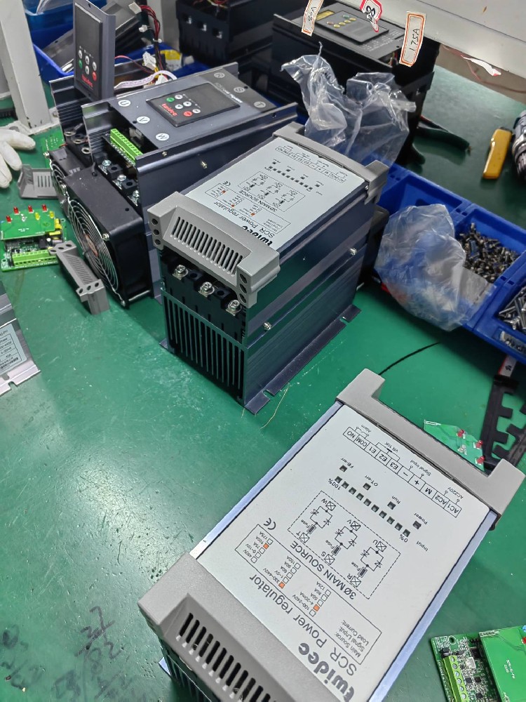 �����������Ķ��ѹ�����������ó����к��޶���