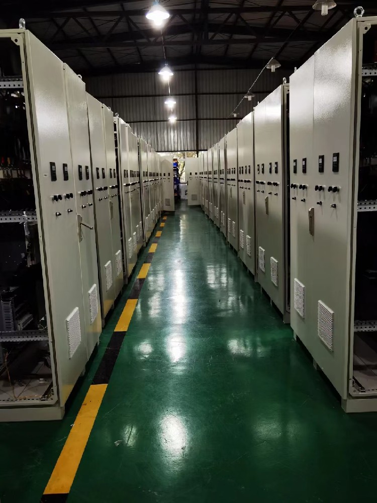 ���ζԵ������������ж����ػ��ͻ��ܼ����